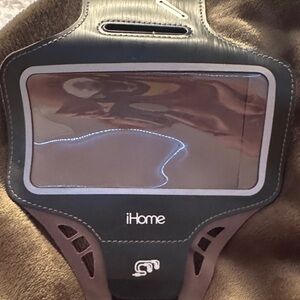 iHome Black Athletic Running Armband Adjustable